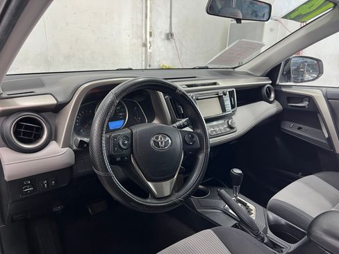 Used 2014 Toyota RAV4 XLE image 10