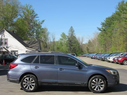 Used 2015 Subaru Outback 3.6R Limited AWD/4WD image 10