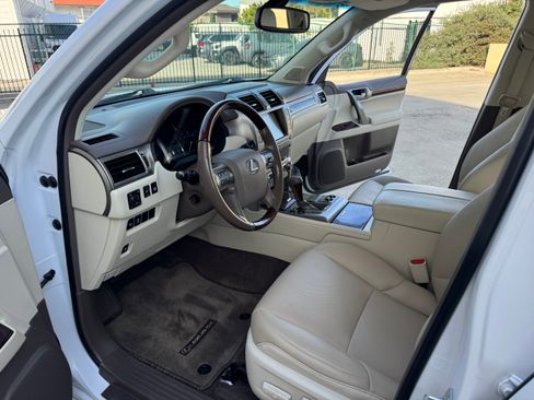 Used 2016 Lexus GX 460 image 22