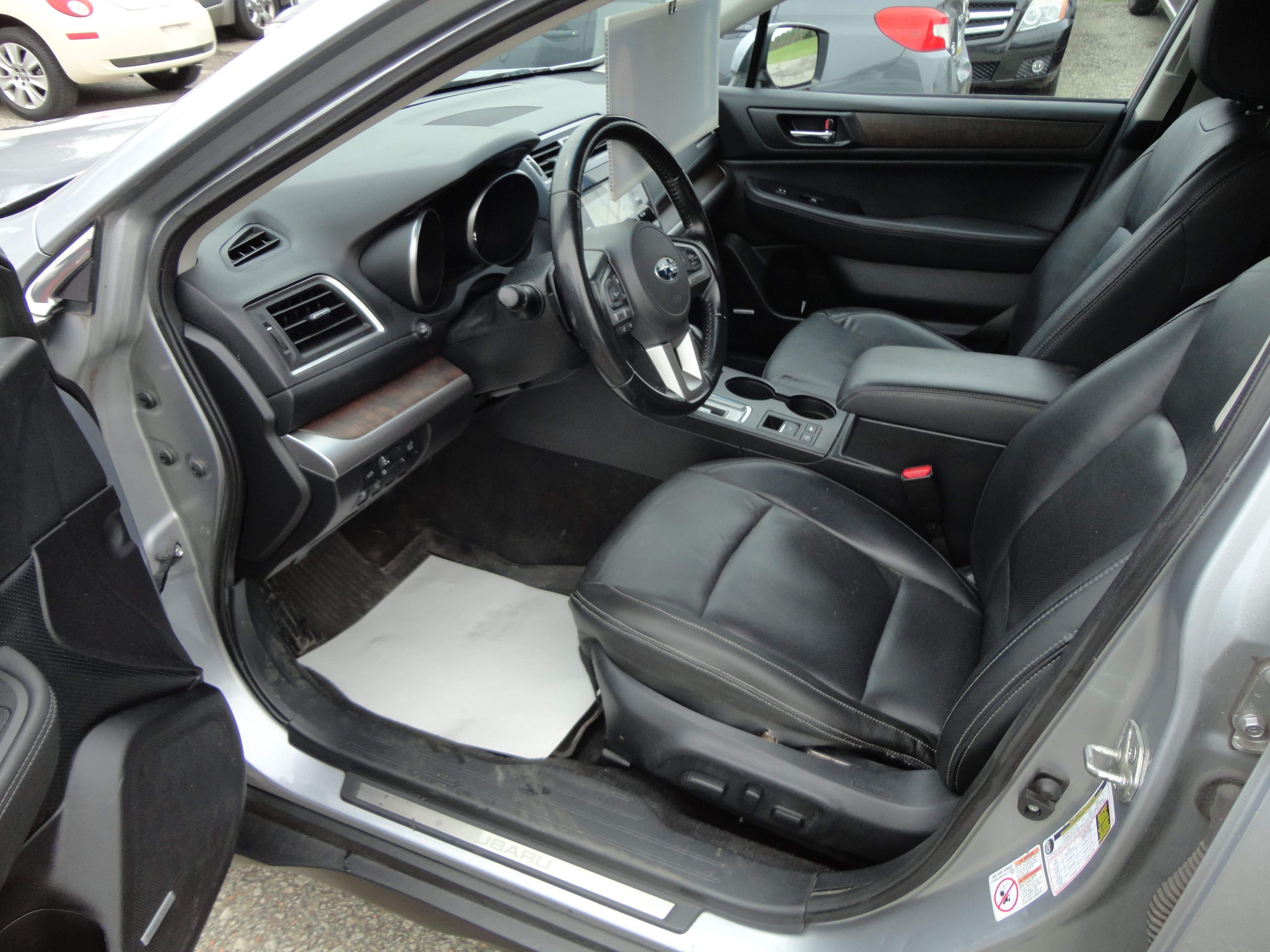 Used 2016 Subaru Outback 2.5i Limited AWD/4WD image 7