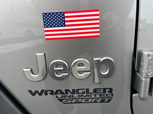 Used 2019 Jeep Wrangler Sport S image 14
