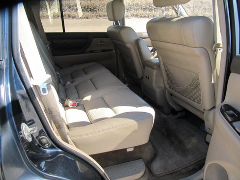Used 2000 Toyota Land Cruiser image 11