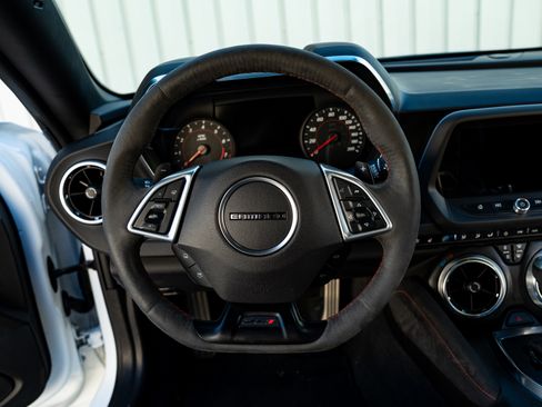 Used 2020 Chevrolet Camaro ZL1 image 29