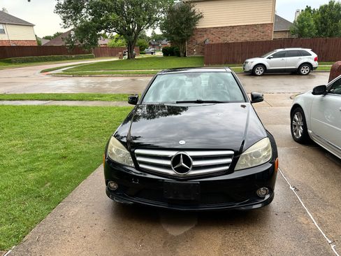 Used 2010 Mercedes-Benz C 350 Sport image 5