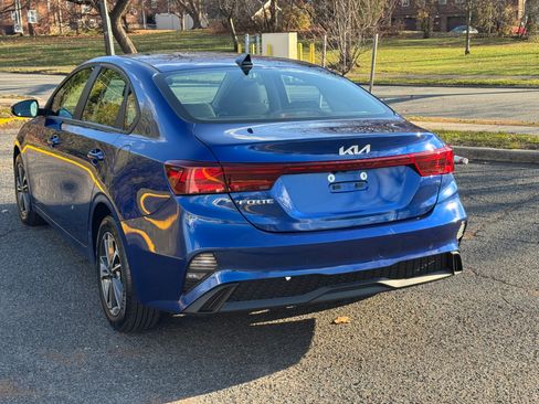 Used 2024 Kia Forte LXS image 4