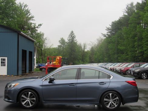 Used 2015 Subaru Legacy 2.5i Limited AWD/4WD image 3