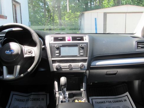 Used 2015 Subaru Outback 2.5i AWD/4WD image 18