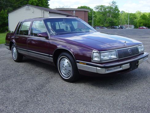 Used 1990 Buick Electra Park Avenue Sedan FWD image 4