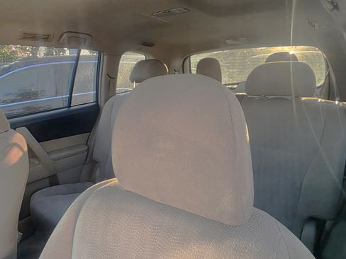 Used 2012 Toyota Highlander image 16