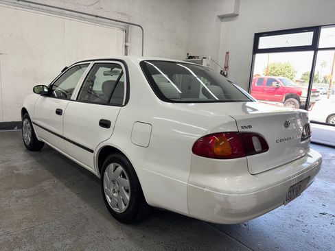 Used 1999 Toyota Corolla VE image 5