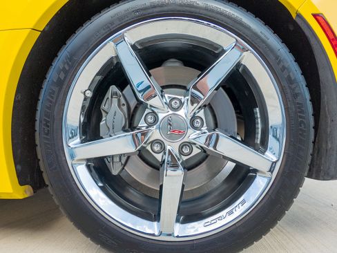Used 2014 Chevrolet Corvette 2LT image 20