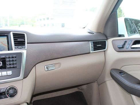 Used 2015 Mercedes-Benz ML 350 image 41