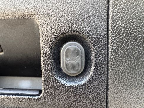 Used 2015 Chevrolet Tahoe LT image 14