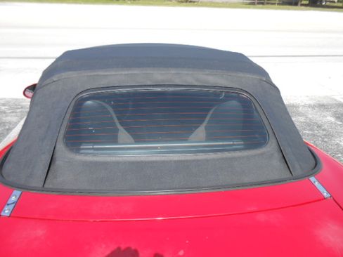 Used 2002 MAZDA MX-5 Miata RWD image 5