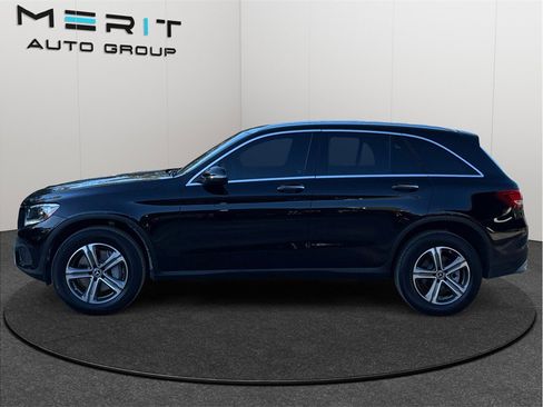 Used 2019 Mercedes-Benz GLC 300 GLC 300 Sport Utility 4D image 5