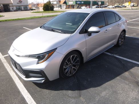 Used 2021 Toyota Corolla SE image 2