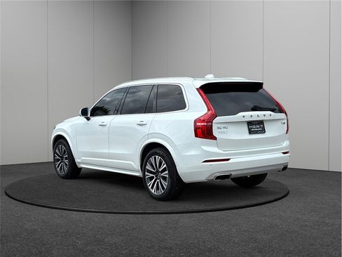 Used 2021 Volvo XC90 T6 Momentum image 7