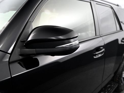 Used 2022 Toyota 4Runner TRD Off-Road Premium image 10