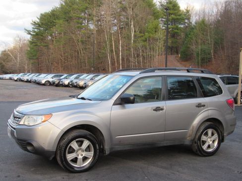 Used 2011 Subaru Forester 2.5X image 2