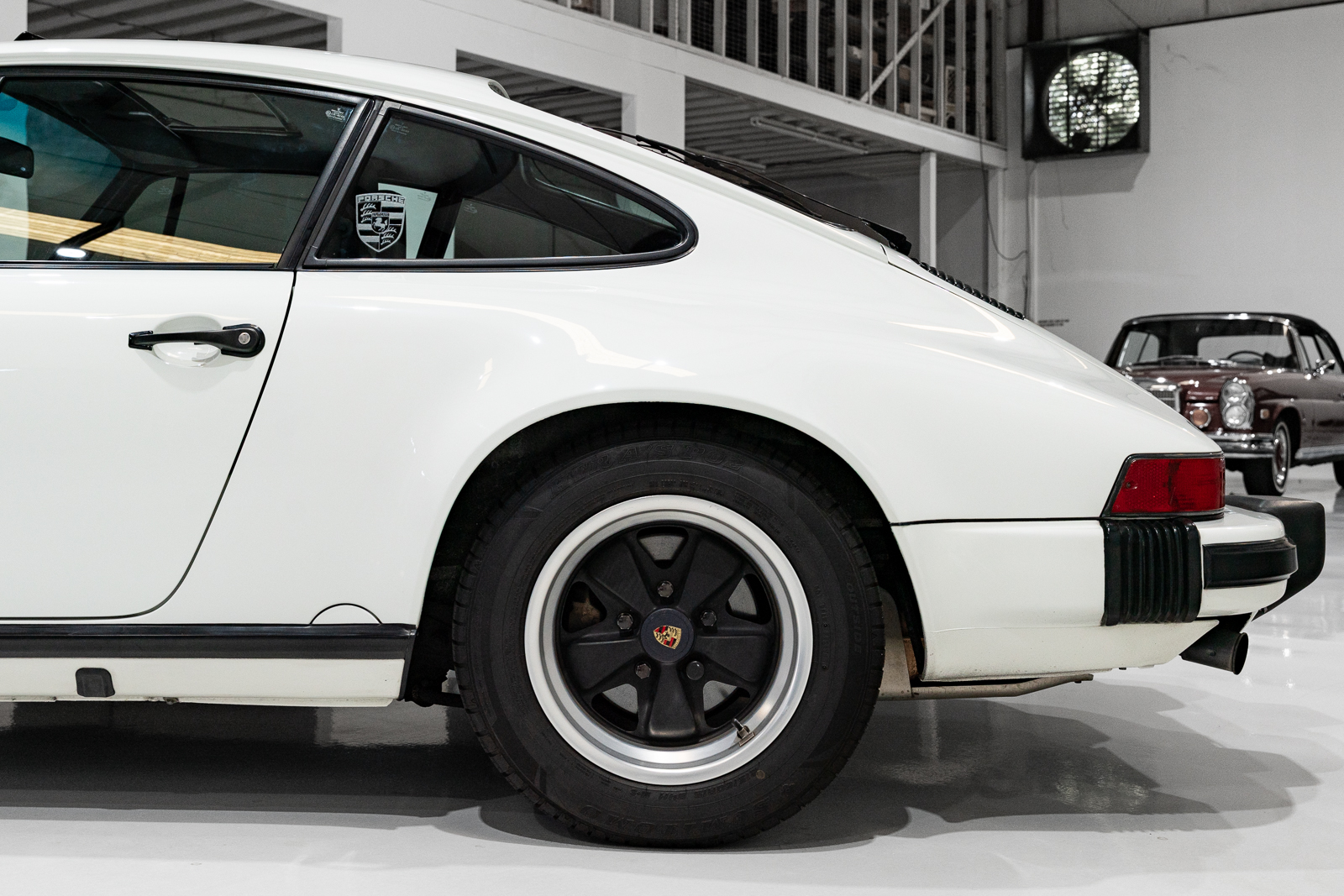 Used 1987 Porsche 911 Carrera Coupe RWD image 11