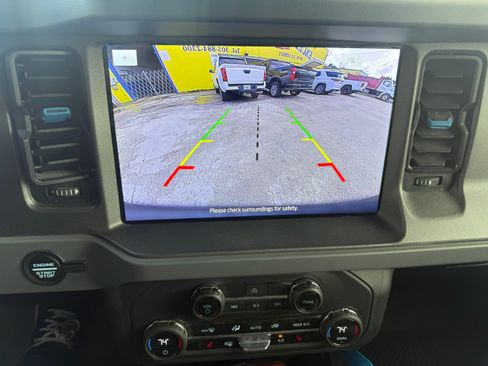 Used 2024 Ford Bronco Black Diamond image 9