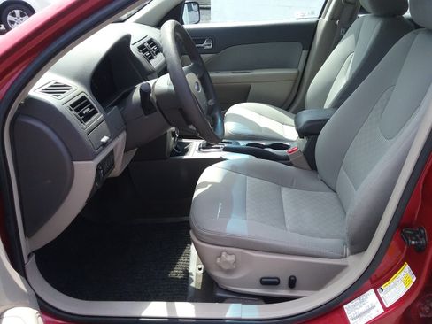 Used 2012 Ford Fusion SE FWD image 2