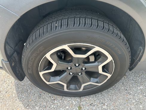 Used 2014 Subaru XV Crosstrek 2.0i Premium image 8