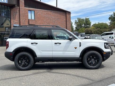 New 2025 Ford Bronco Sport Badlands w/ Sasquatch Badlands Package image 2