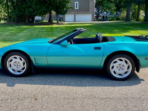 Used 1991 Chevrolet Corvette image 42