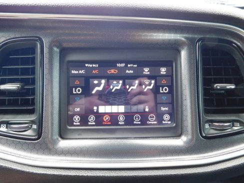 Used 2019 Dodge Challenger SXT image 17