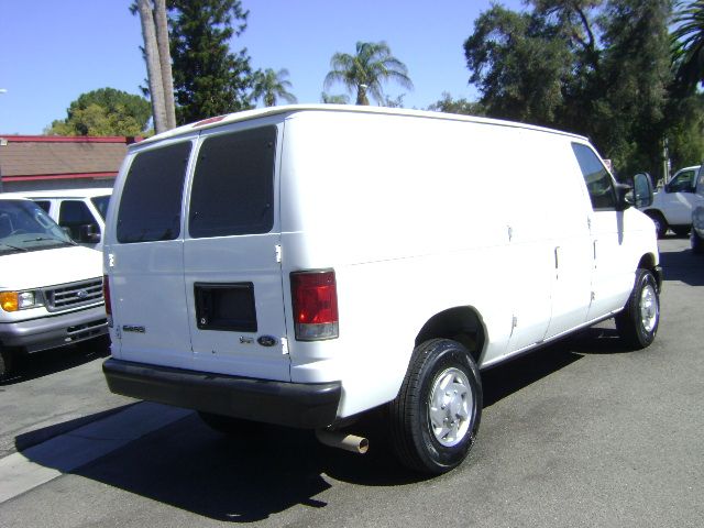 Used 2010 Ford E-250 and Econoline 250 UNAVAIL RWD image 6