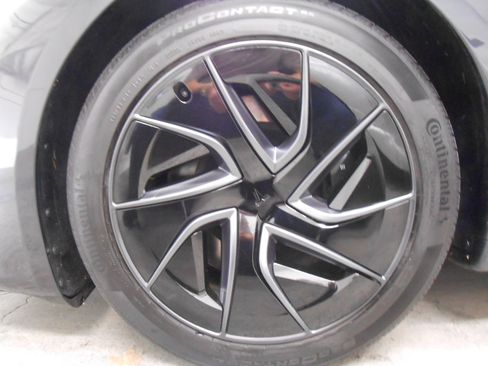 Used 2026 Tesla Model S image 7