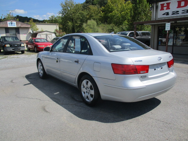 Used 2010 Hyundai Sonata GLS FWD image 8