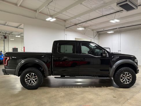 Used 2018 Ford F150 4x4 Crew Cab Raptor image 3