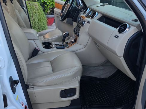 Used 2011 Land Rover LR4 HSE LUX image 23