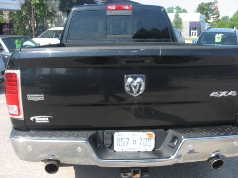 Used 2015 RAM 1500 4x4 Quad Cab Laramie image 6