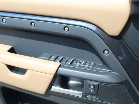 New 2025 Land Rover Defender 110 V8 image 17