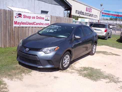 Used 2014 Toyota Corolla image 1