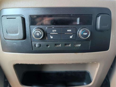 Used 2018 GMC Yukon XL SLT image 18