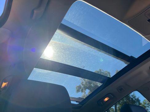 Used 2011 Cadillac SRX Performance image 21