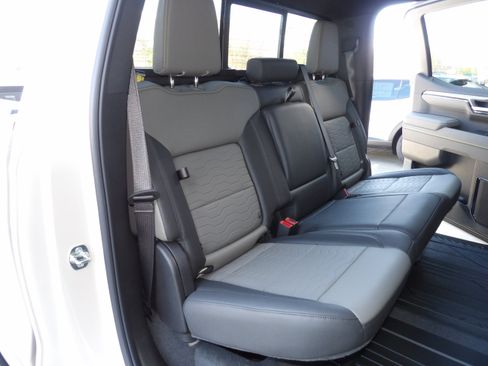 New 2026 Chevrolet Silverado 1500 ZR2 image 31