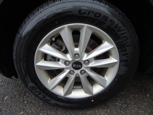 Used 2019 Kia Sorento LX image 22