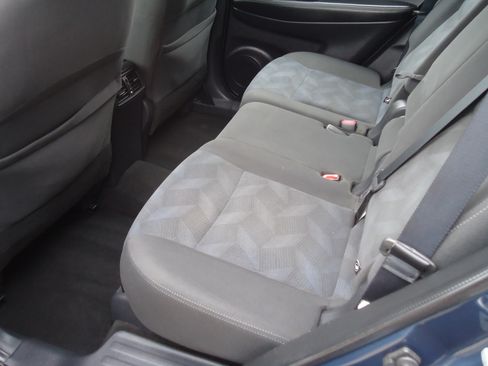 Used 2016 Nissan Rogue S image 11