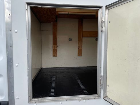 Used 2017 Ford Transit 350 image 7