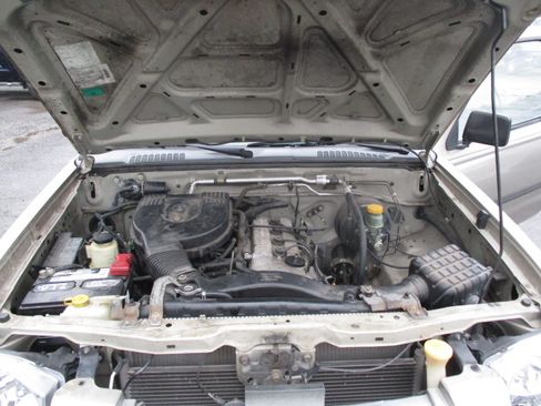 Used 2002 Nissan Frontier XE image 35