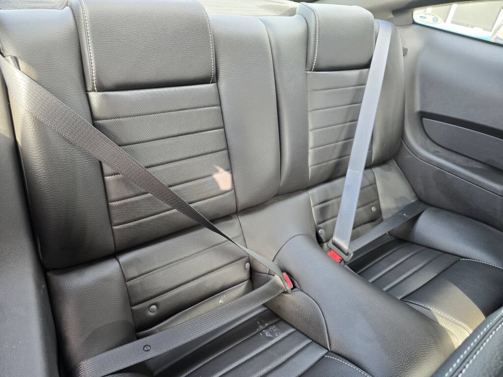 Used 2010 Ford Mustang Premium RWD image 13