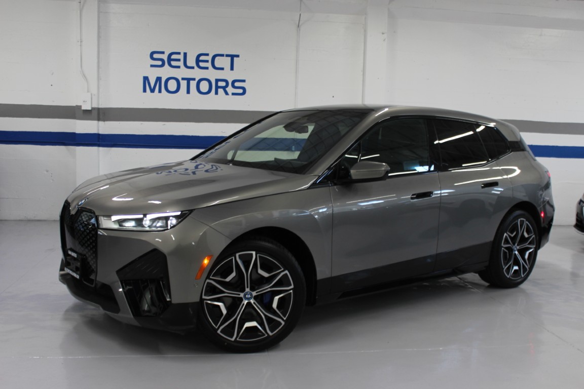 Used 2025 BMW iX xDrive50 AWD/4WD image 1