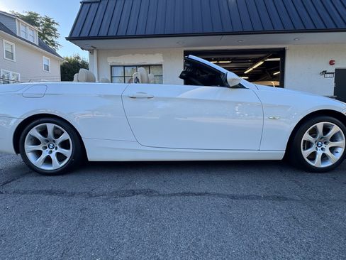 Used 2009 BMW 335i Convertible RWD image 15