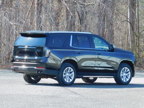 Used 2025 Chevrolet Tahoe Premier image 8