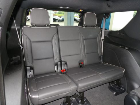 Used 2025 Chevrolet Tahoe 4WD Premier image 21